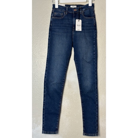 NWT Forever 21 High Rise Skinny Jeans Size 25 Stretchy Dark Wash - Picture 1 of 6